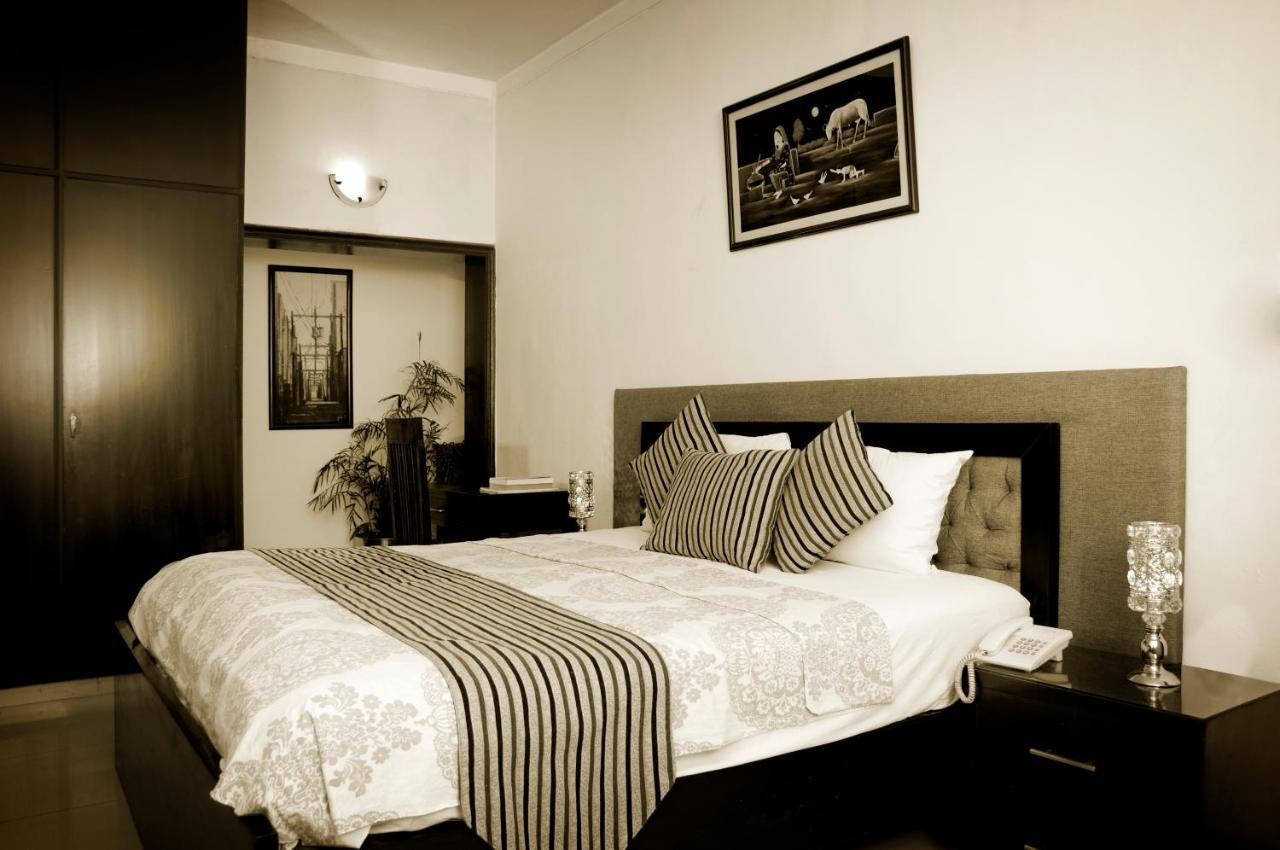 Royal Elegance Hotel Лахор Екстериор снимка