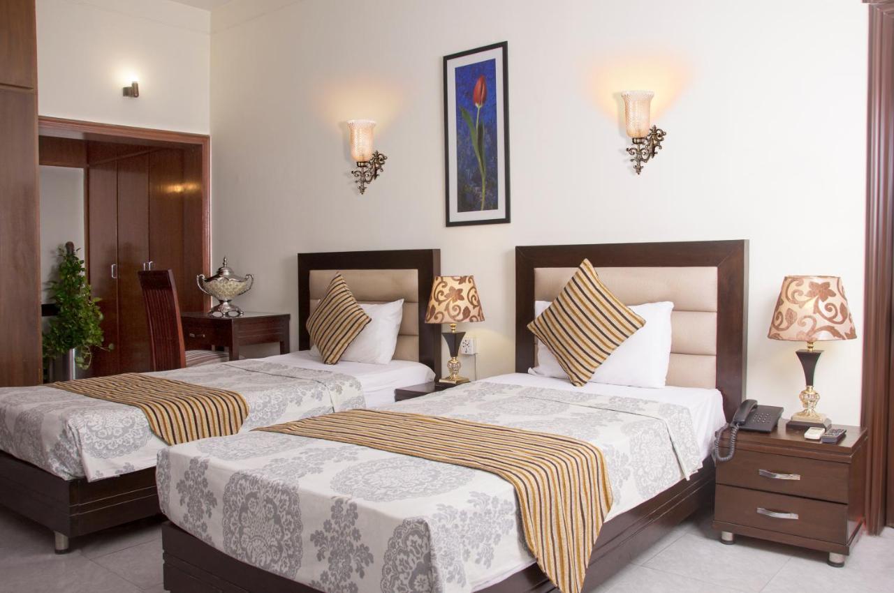 Royal Elegance Hotel Лахор Екстериор снимка