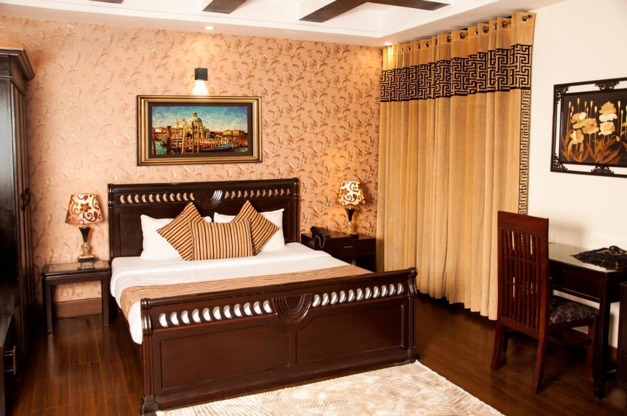 Royal Elegance Hotel Лахор Екстериор снимка