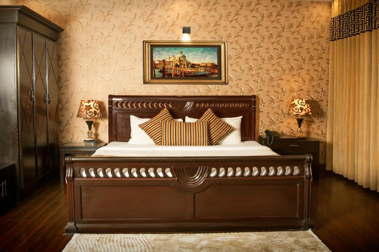 Royal Elegance Hotel Лахор Екстериор снимка