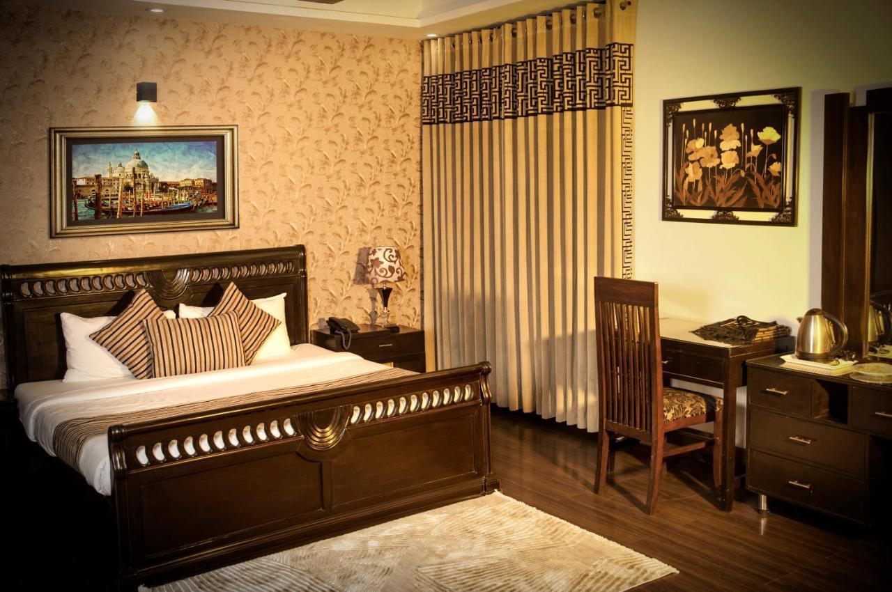 Royal Elegance Hotel Лахор Екстериор снимка