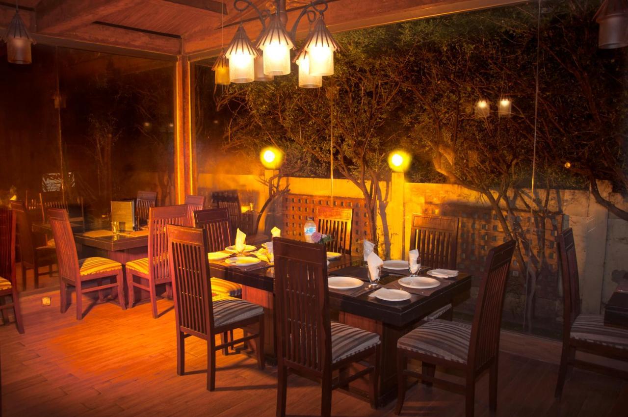 Royal Elegance Hotel Лахор Екстериор снимка
