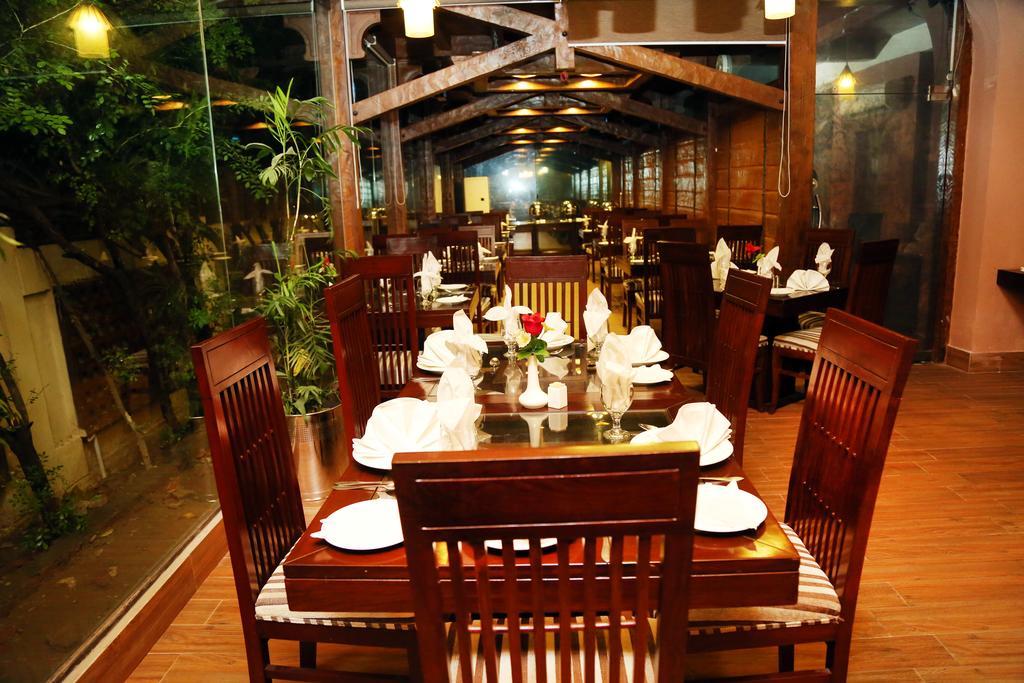 Royal Elegance Hotel Лахор Екстериор снимка